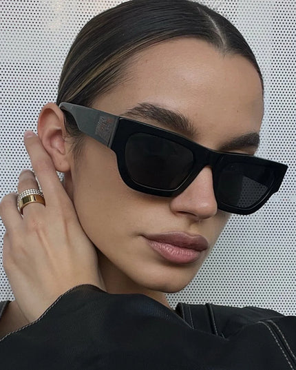 VEHLA Finn - Black/Smoke