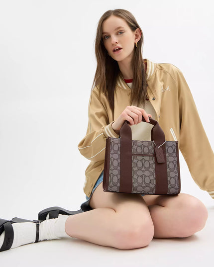 Smith Tote Bag 24 In Signature Jacquard