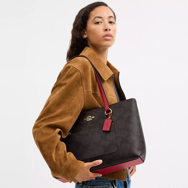 Station Tote Bag In Maxi Signature Canvas