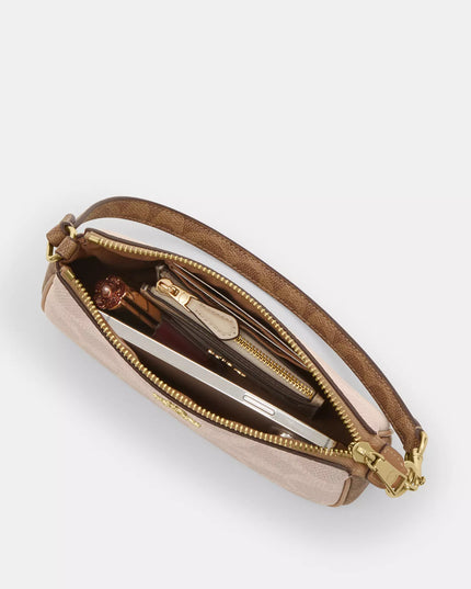 Nolita 19 In Blocked Signature Canvas