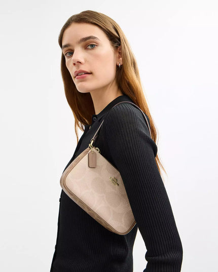 Nolita 19 In Blocked Signature Canvas