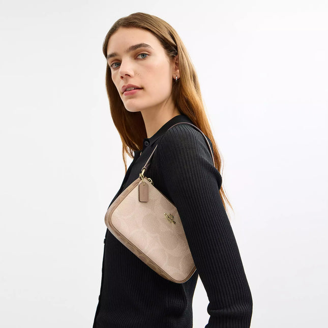 Nolita 19 In Blocked Signature Canvas