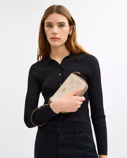 Nolita 19 In Blocked Signature Canvas