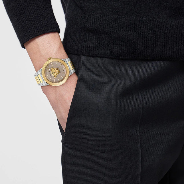 Versace VRSCVE7E00423 Erkek Kol Saati